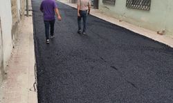 Akdeniz'in sokakları sıcak asfaltla yenileniyor