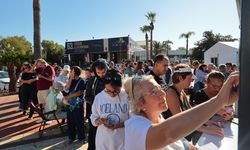 Antalya Altın Portakal’da bilet kuyruğu! 50 TL’lik biletler satışa çıktı, AKM önünde yoğunluk oluştu