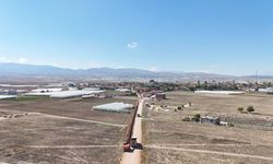 Antalya Elmalı’ya 300 milyon TL’lik altyapı yatırımı! 8 mahallede 116 kilometrelik içme suyu hattı yenilenecek