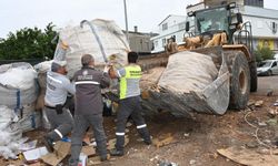 Evden 8 kamyon atık çıkarıldı