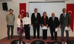 Genç iletişimcilere meslek büyüklerinden 'Medya, Dijitalleşme ve Geleceğin Haberciliği' paneli