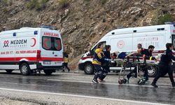 Isparta- Antalya kara yolunda yolcu otobüsü devrildi / Ek fotoğraflar