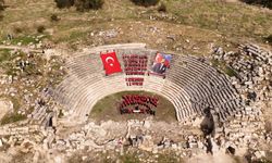 Kastabala Antik Kenti'nde Cumhuriyet yürüyüşü