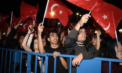 Kepez'de Cumhuriyet coşkusu maNga konseri ile zirveye çıktı