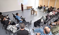 Mersin'de aileler dijital dünyanın risklerine karşı bilinçlendirildi