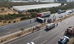 Midibüs, kaygan yolda devrildi; 17 yaralı (3)