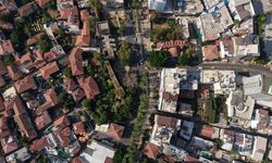 Modern yaşam ile tarihin iç içe geçtiği Kaleiçi havadan görüntülendi