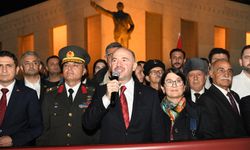 Osmaniye'de Fener Alayı ve Cumhuriyet Yürüyüşü