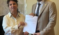 Yeni Parti'nin Serik yönetimi mazbata aldı