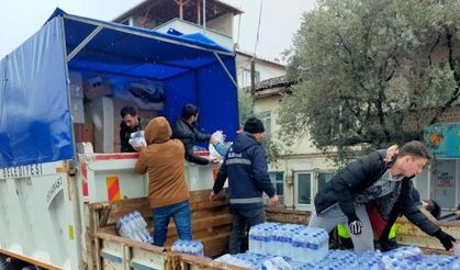 Bayırköy, deprem bölgesine yardım göndermeye devam etti