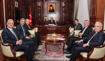 CHP'li ilçe belediye başkanları önce Valiliği, daha sonra Büyükşehir'i ziyaret etti
