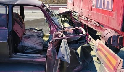 Otomobil tıra arkadan çarptı: 1 ölü