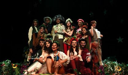 Osmangazi’nin genç tiyatrocularından Bir Yaz Gecesi Rüyası