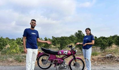 Düğünde gelini ve davetlileri şaşırtan hediyeyle renkli görüntüler oluştu