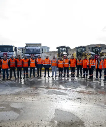 Büyükşehir olumsuz hava koşullarına karşı 7/24 göreve hazır