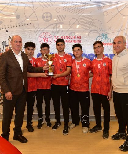 Gençler, bowling il birinciliği müsabakasında yarıştı