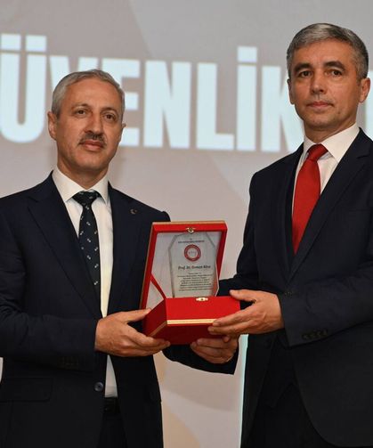 Hatay MKÜ'de Şehir ve Medeniyet Buluşmalarının ilki gerçekleştirildi