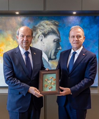 KKTC'nin 5'inci Cumhurbaşkanı Tatar'dan MBB Başkanı Seçer'e ziyaret