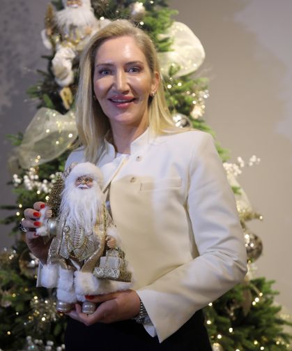 Yılbaşı ağaçlarında hazır süslü ve kompakt modeller ilgi görüyor