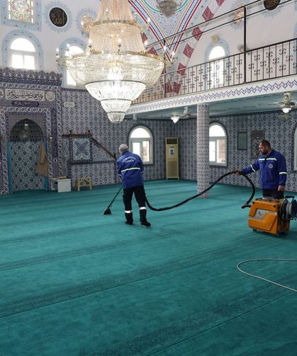 Akdeniz'de ibadethaneler temizleniyor