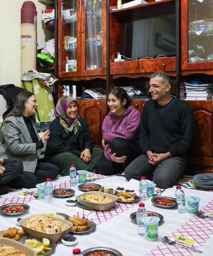 Mersin Valisi Atilla Toros Akkoyun Ailesinin Sofrasına Konuk Oldu