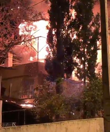 Adana'da ev yangını