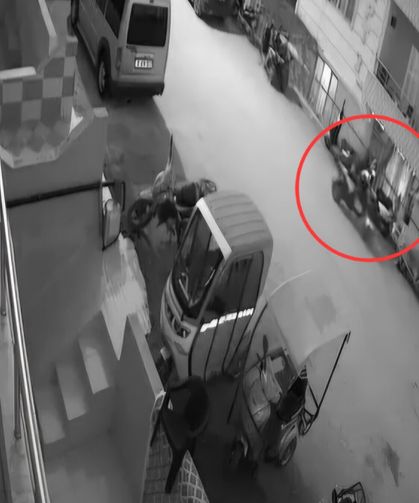 İftar saatinde motosiklet hırsızlığı kamerada