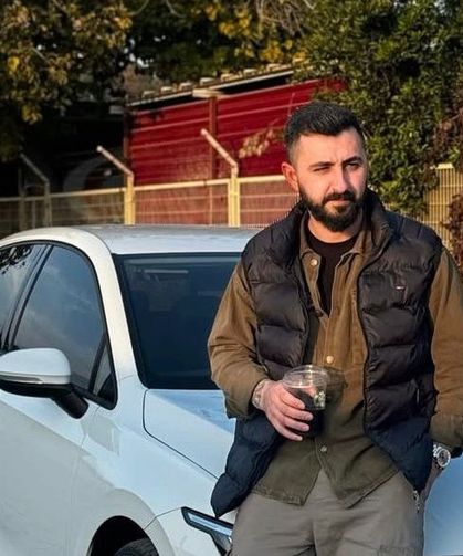 Kazada ölen motosiklet sürücüsünün cenazesinde, gelenek gereği davul-zurna çalındı