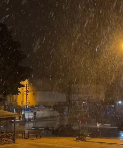 Mersin'in yüksek kesimlerinde kar etkili oldu; Sertavul Geçidi ağır vasıtalara kapatıldı