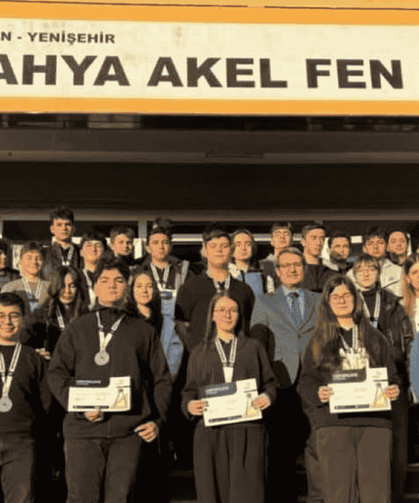 Yahya Akel Fen Lisesi Dünya Birincisi Oldu: 91 Madalya ile Zirvede