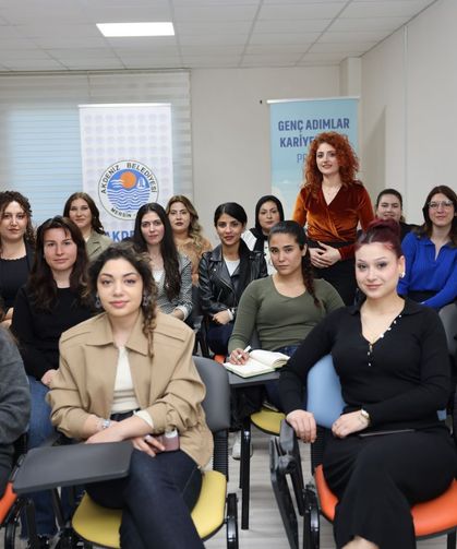 Akdeniz'de genç kadınların istihdam yolculuğu başladı