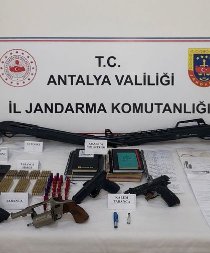 Antalya merkezli 3 ilde 'tefecilik' yapan ve 'suç gelirlerini aklayanlara' operasyon; 22 gözaltı (2)