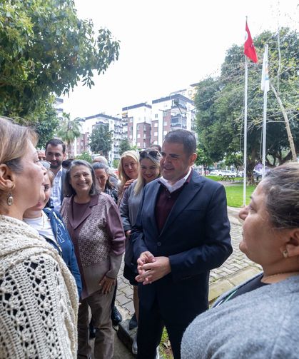 Başkan Tuncer, kursiyer kadınlarla bir araya geldi