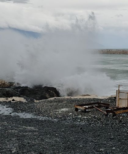Hatay'da dalgalar güzel görüntüler oluşturdu