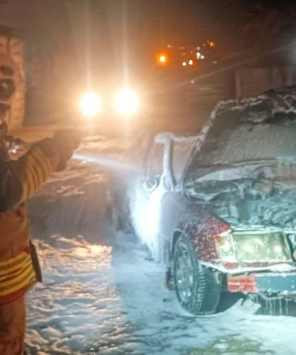 Hatay'da seyir halindeki otomobil yandı