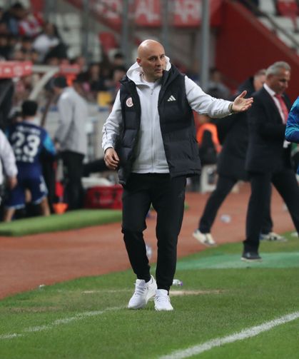 Hesap.com Antalyaspor, kupaya puansız veda etti