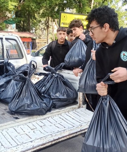 Öğrencilerden ramazanda yardımlaşma örneği