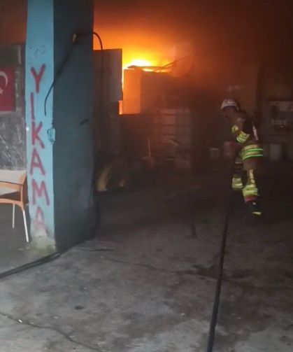 Reyhanlı'da iş yeri yangını