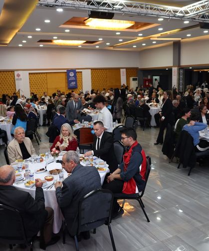 Şener, şehit yakınları ve gazilerle bir araya geldi