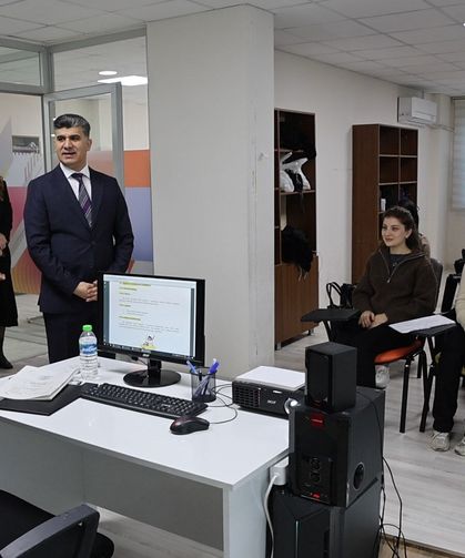 Şener, seyahat ve konaklama hizmetleri kursiyerlerini ziyaret etti