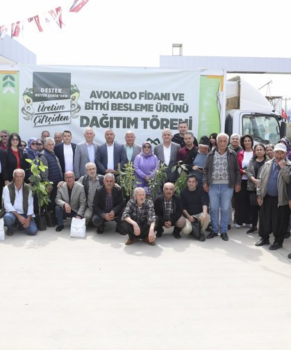 Anamur'da üreticiye avokado fidanı ve bitki besleme ürünü dağıtıldı