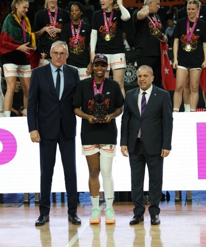 ÇBK Mersin kupasını aldı