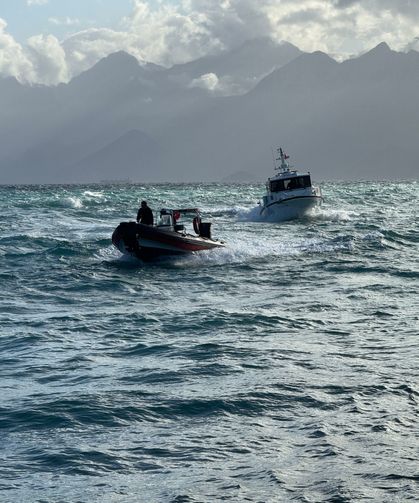 Deniz manzarası izlerken dalga ile açığa sürüklendiler; 2 kardeş kurtuldu, kuzenleri öldü