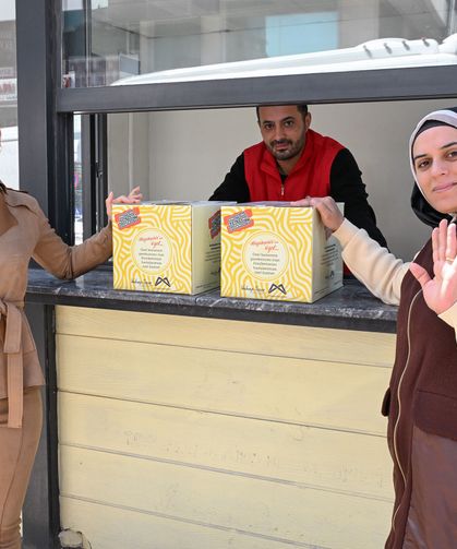 Mersin'de fenilketonüri hastalarına gıda kolisi desteği sürüyor