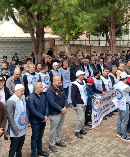 Okul saldırılarda hayatını kaybedenler için gıyabi cenaze namazı