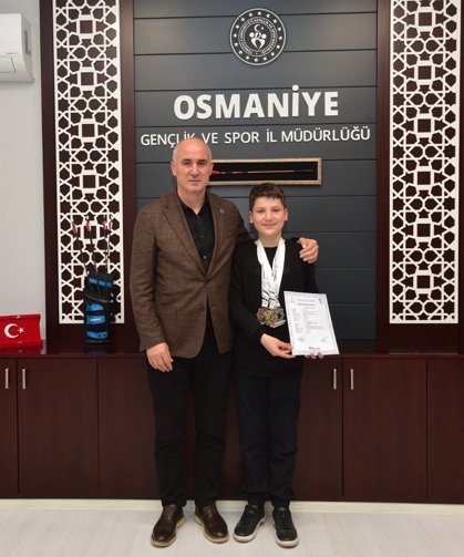 Osmaniyeli Yusuf Özay havalı tabancada zirveye çıktı