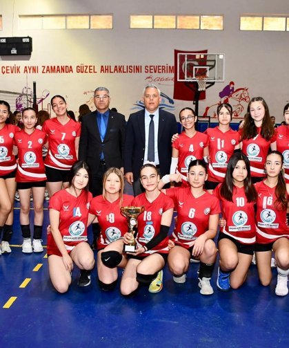 Silifke'de 23 Nisan'a özel voleybol turnuvası