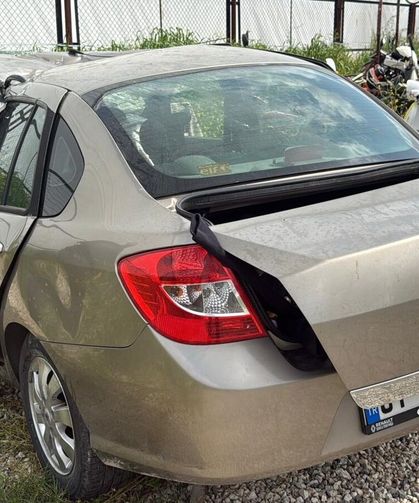 Tarsus'ta otomobil takla attı: 2 ölü; 2 yaralı