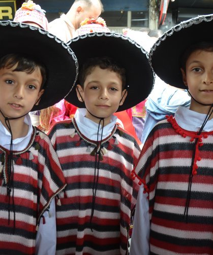 Üçüzler, 23 Nisan kutlamalarında ilgi odağı oldu