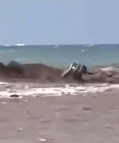 Doğu Akdeniz'de sağanak; caddeleri su bastı (7)